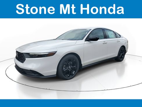 New 2025 Honda Accord SE image 3