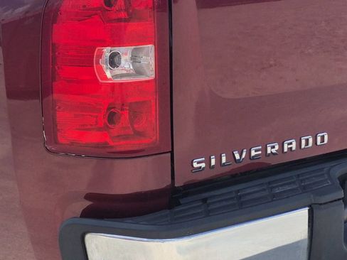 Used 2013 Chevrolet Silverado 1500 W/T RWD image 25