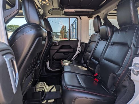 Used 2021 Jeep Wrangler Unlimited Rubicon w/ Uconnect 4C Nav & Sound Group AWD/4WD image 6