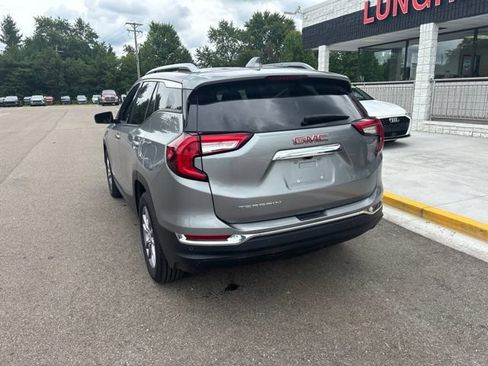 Used 2023 GMC Terrain SLT w/ LPO, Floor Liner Package FWD image 10