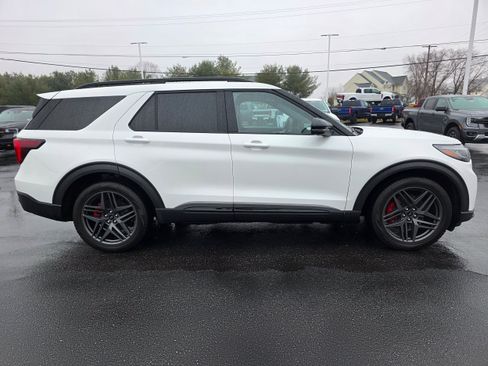 Certified 2025 Ford Explorer ST AWD/4WD image 6