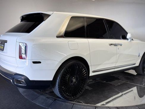 Used 2020 Rolls-Royce Cullinan AWD/4WD image 60