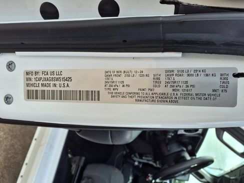 Used 2025 Jeep Wrangler Sport AWD/4WD image 13