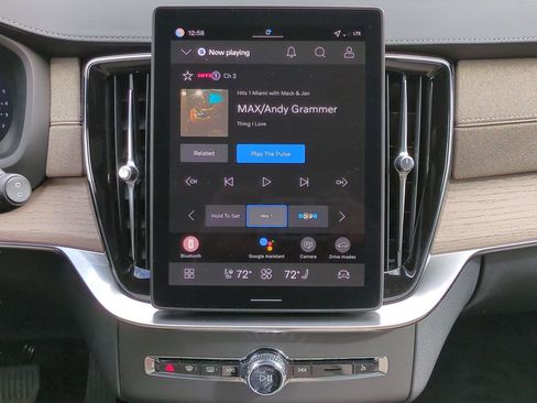 New 2026 Volvo XC90 B6 Plus image 16