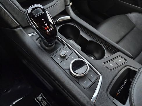 Used 2025 Cadillac XT6 Premium Luxury image 45