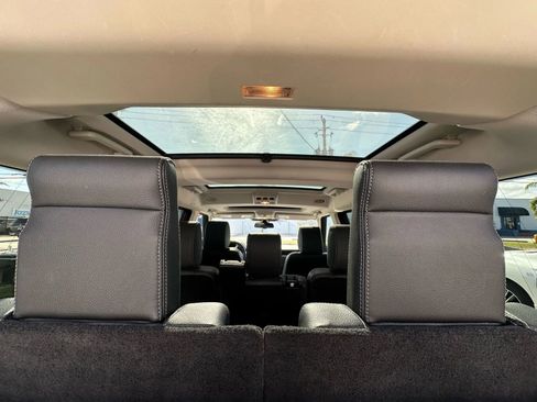 Used 2016 Land Rover LR4 HSE Silver Edition image 19