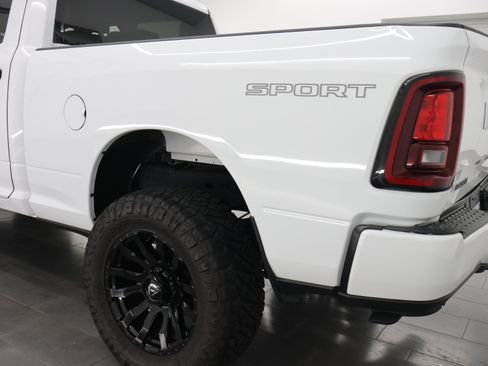 Used 2025 RAM 2500 Big Horn AWD/4WD image 30