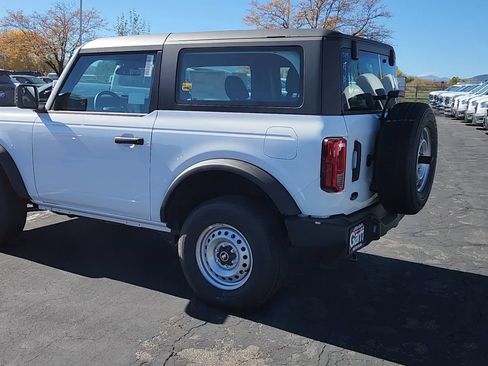 New 2025 Ford Bronco Base image 5