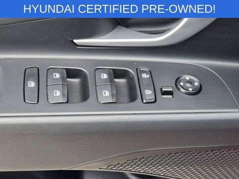 Certified 2025 Hyundai Elantra SE FWD image 24