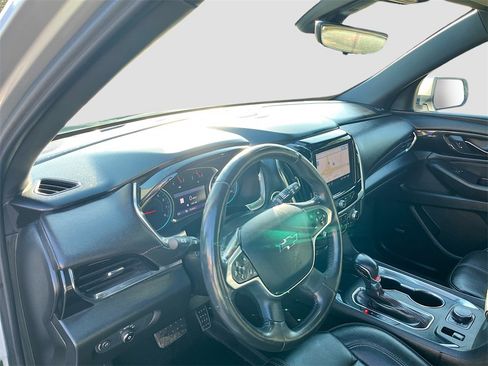Used 2022 Chevrolet Traverse RS w/ LPO, Floor Liner Package image 9