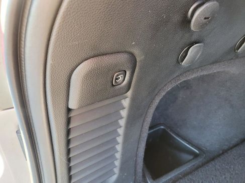 Used 2018 Jeep Grand Cherokee Limited image 20