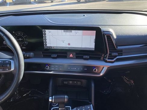 Certified 2023 Kia Sportage SX image 9