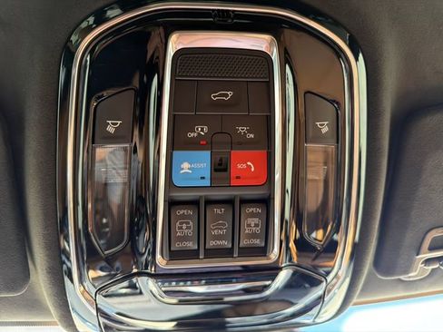 Used 2023 Jeep Grand Cherokee Summit AWD/4WD image 30