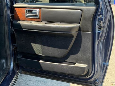 Used 2016 Lincoln Navigator L Select AWD/4WD image 34