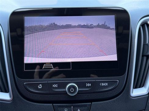 Used 2021 Chevrolet Malibu LS image 26