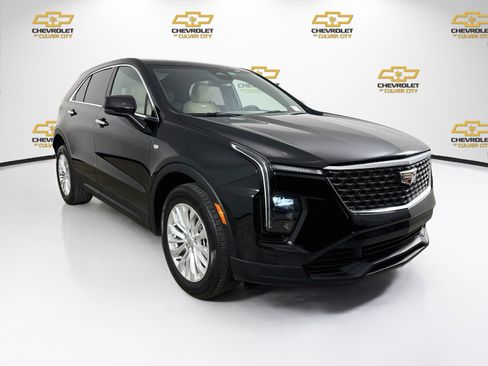 Used 2024 Cadillac XT4 Luxury FWD image 1