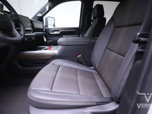 New 2026 Chevrolet Silverado 3500 High Country w/ Technology Package image 10