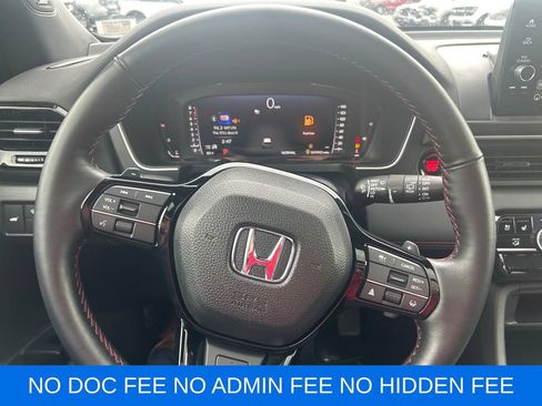 Used 2025 Honda Pilot Black Edition image 16