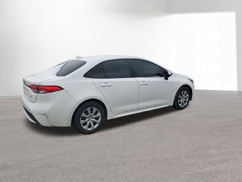 Used 2021 Toyota Corolla LE image 8
