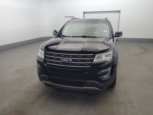 Used 2017 Ford Explorer XLT FWD image 15
