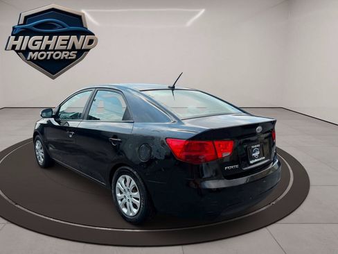 Used 2010 Kia Forte EX FWD image 4