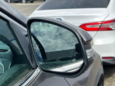 Used 2019 Toyota Highlander Limited Platinum image 16