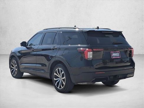 Certified 2025 Ford Explorer ST-Line w/ Premium Package RWD image 8