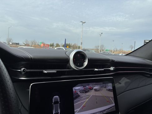 Used 2025 Maserati Grecale Modena image 19