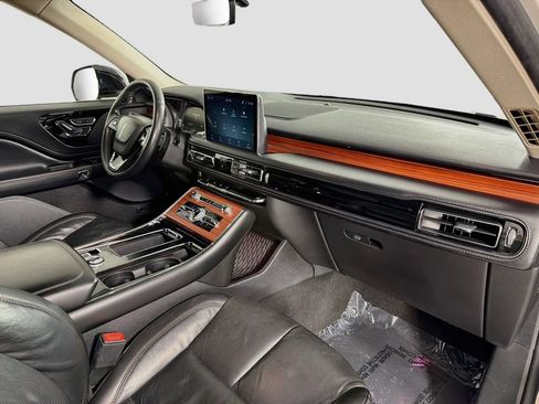 Used 2023 Lincoln Aviator Reserve w/ Equipment Group 201A RWD image 30