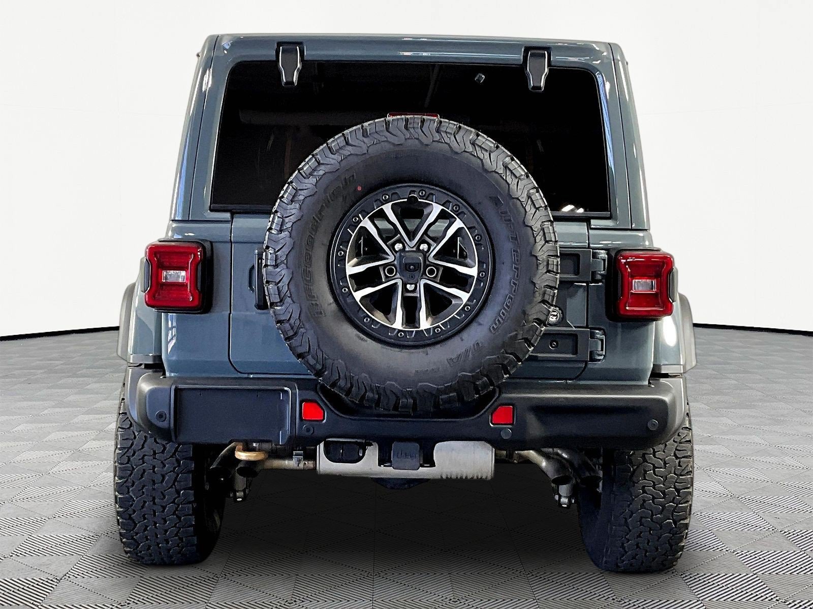 Used 2024 Jeep Wrangler Unlimited Rubicon 392 AWD/4WD image 5