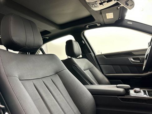 Used 2011 Mercedes-Benz E 550 Sedan w/ Premium 2 Pkg image 16