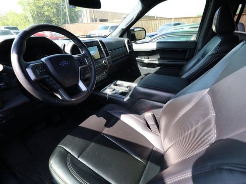 Used 2021 Ford Expedition XLT RWD image 9