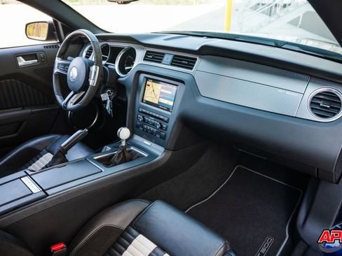 Used 2010 Ford Mustang Shelby GT500 RWD image 18