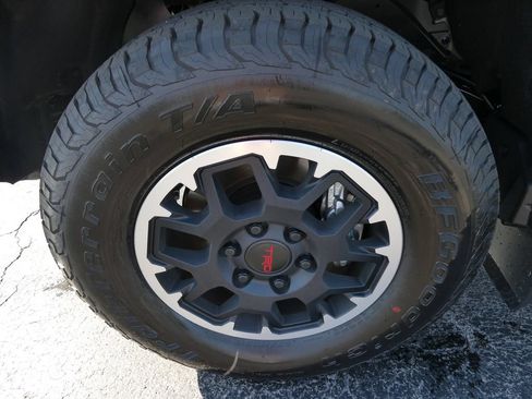 Used 2026 Toyota Tacoma TRD Off-Road AWD/4WD image 11