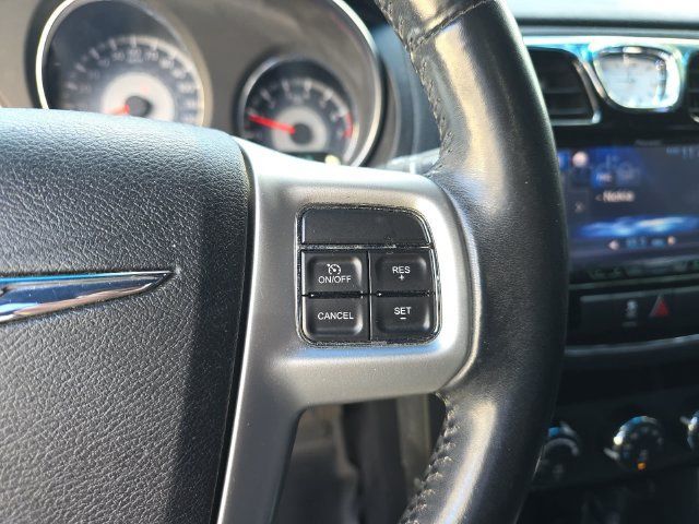 Used 2012 Chrysler 200 Touring FWD image 18