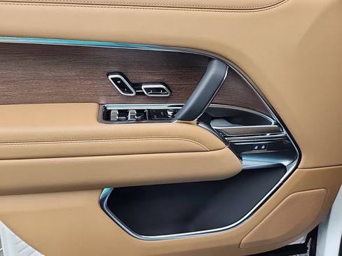 New 2025 Land Rover Range Rover SE image 24