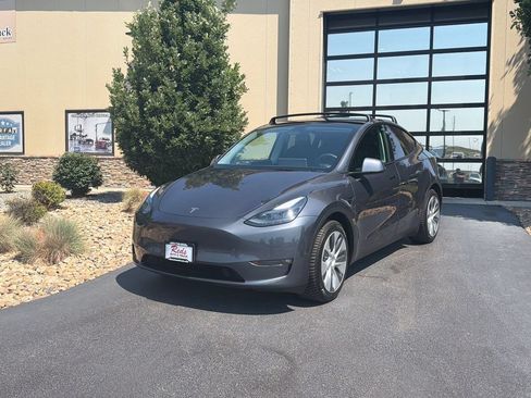 Used 2023 Tesla Model Y Long Range AWD/4WD image 36