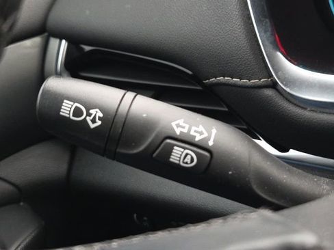 Used 2023 Chevrolet Traverse LT image 45