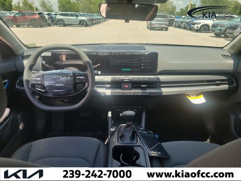 New 2026 Kia K4 FWD image 16