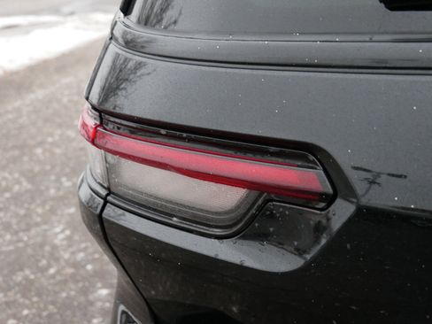 Used 2023 Jeep Grand Cherokee L Overland image 17