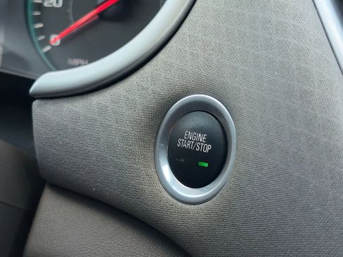 Used 2025 Chevrolet Malibu LT image 24