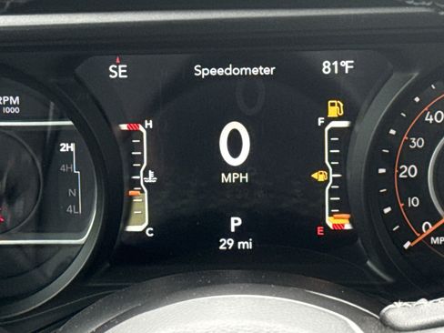 New 2025 Jeep Gladiator Sport image 22