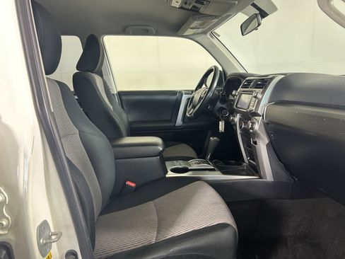 Used 2016 Toyota 4Runner SR5 RWD image 22