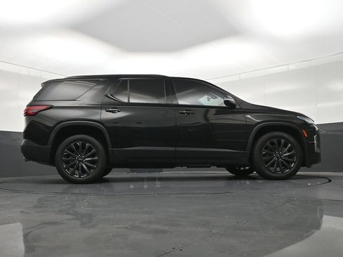 Used 2023 Chevrolet Traverse RS FWD image 28