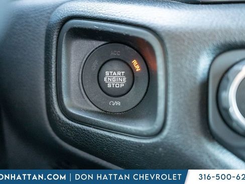 Used 2024 Jeep Wrangler Unlimited image 17