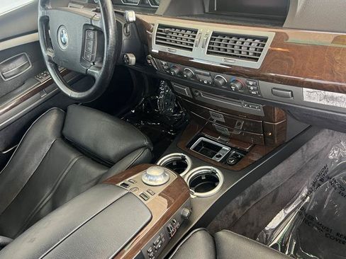 Used 2004 BMW 745Li RWD image 10