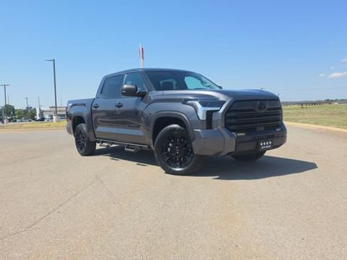 Used 2023 Toyota Tundra SR5 RWD image 9