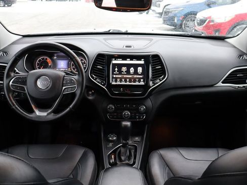 Used 2020 Jeep Cherokee Limited image 41