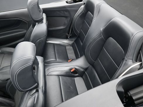 Used 2024 Ford Mustang Premium image 26