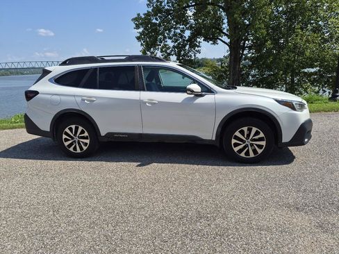 Used 2020 Subaru Outback Premium AWD/4WD image 2